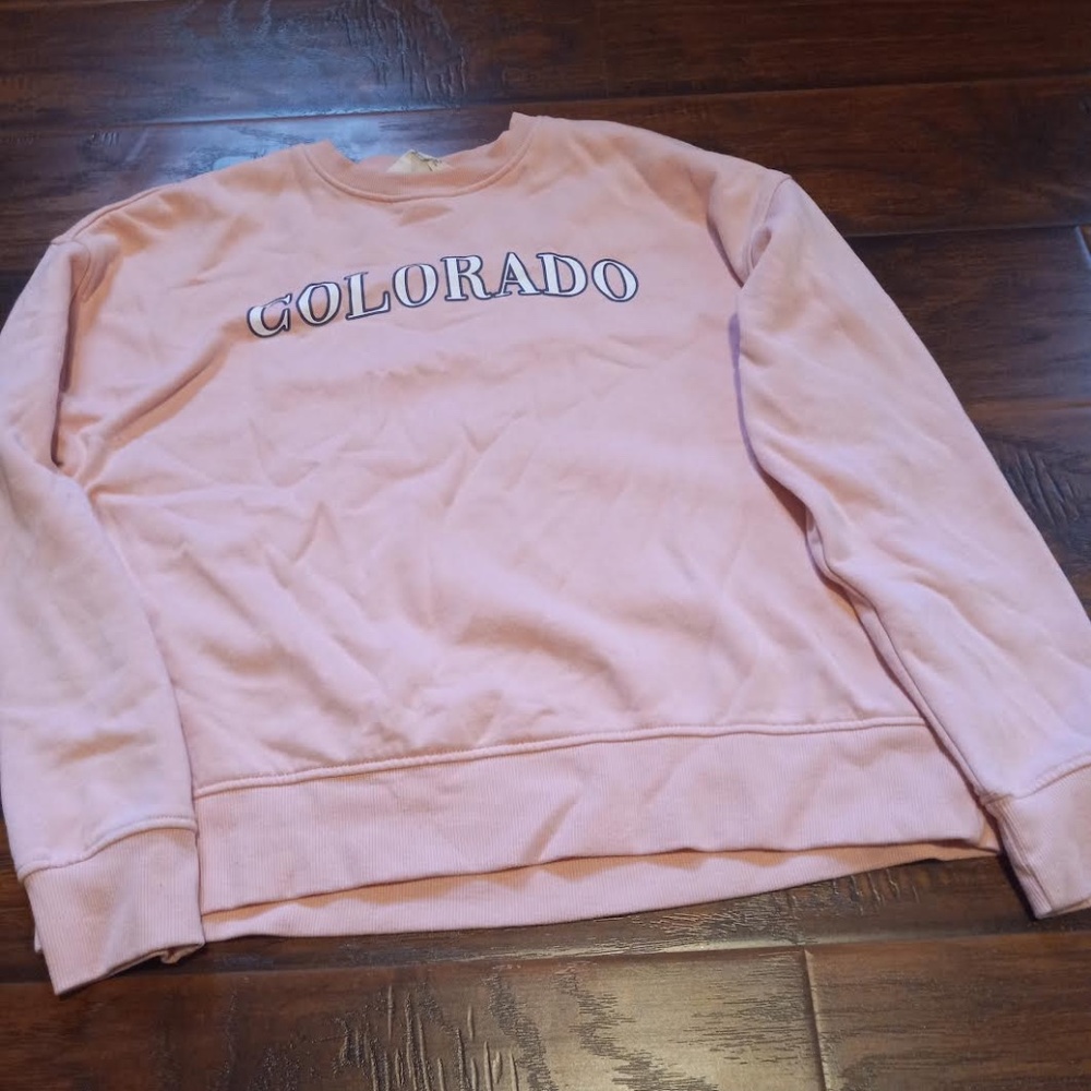 NEVER WORE Perfectly oversized pink Colorado crew neck